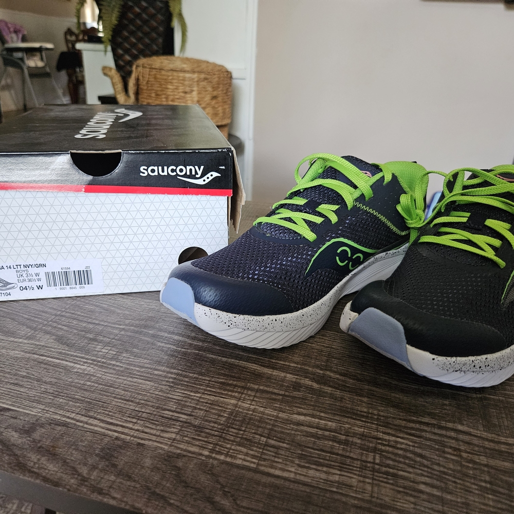 Saucony Kids Running Shoes - Black and Green Sz